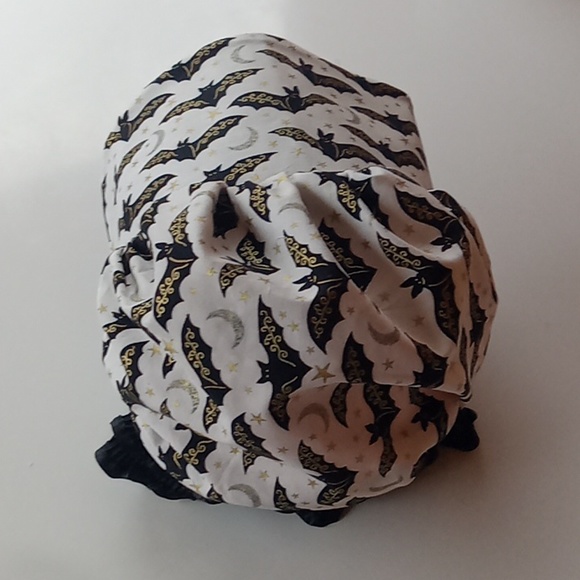 Handmade Victorian style Bat print Halloween  scary Baby infant bonnet - Picture 4 of 6